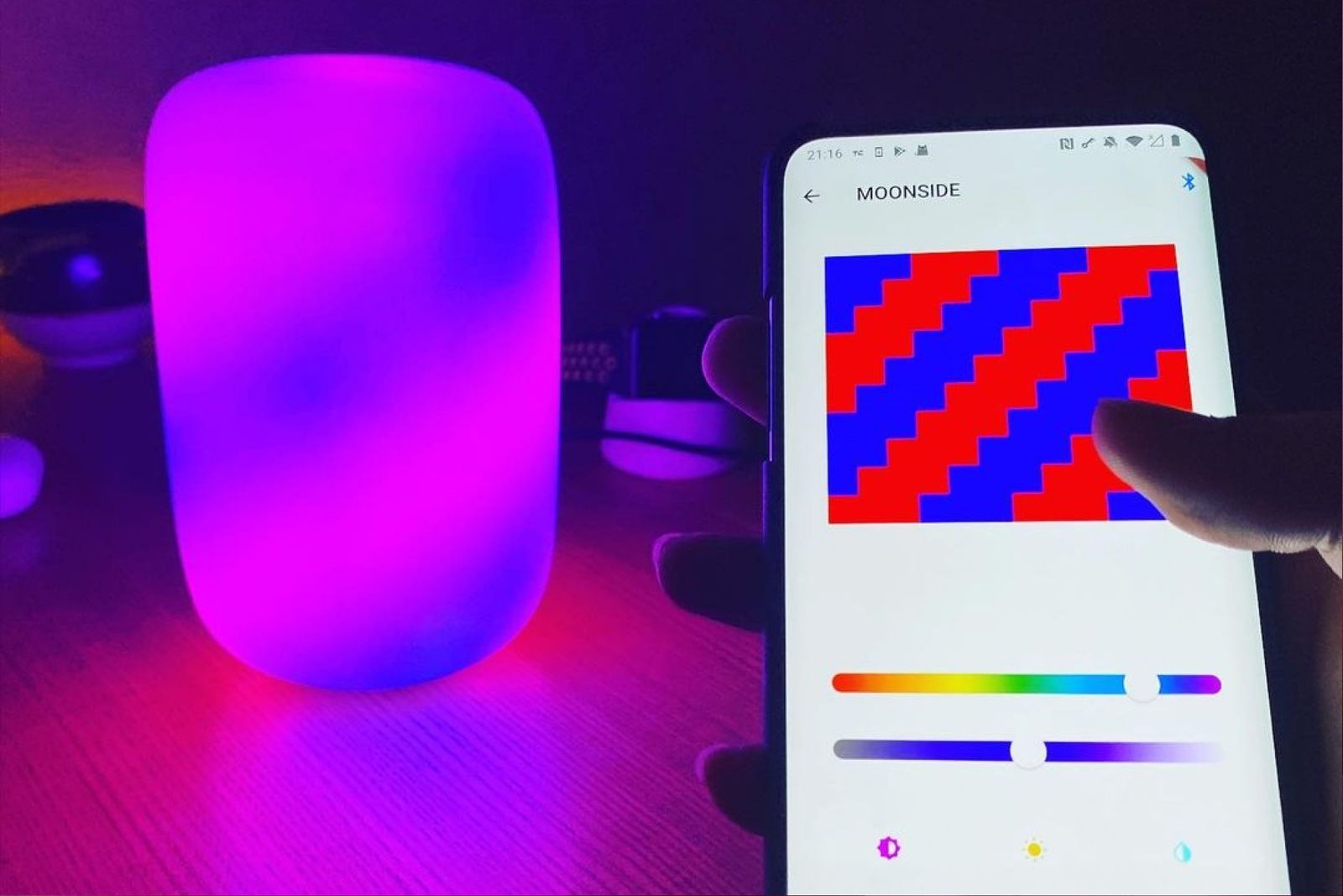 Moonside Neon Lighthouse and Lamp One: The coolest smart lamps photo 5