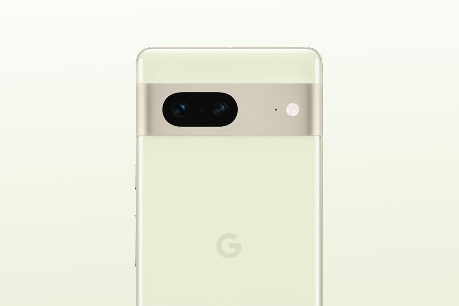 Google Pixel 7 is less than $600 according to Amazon photo 2