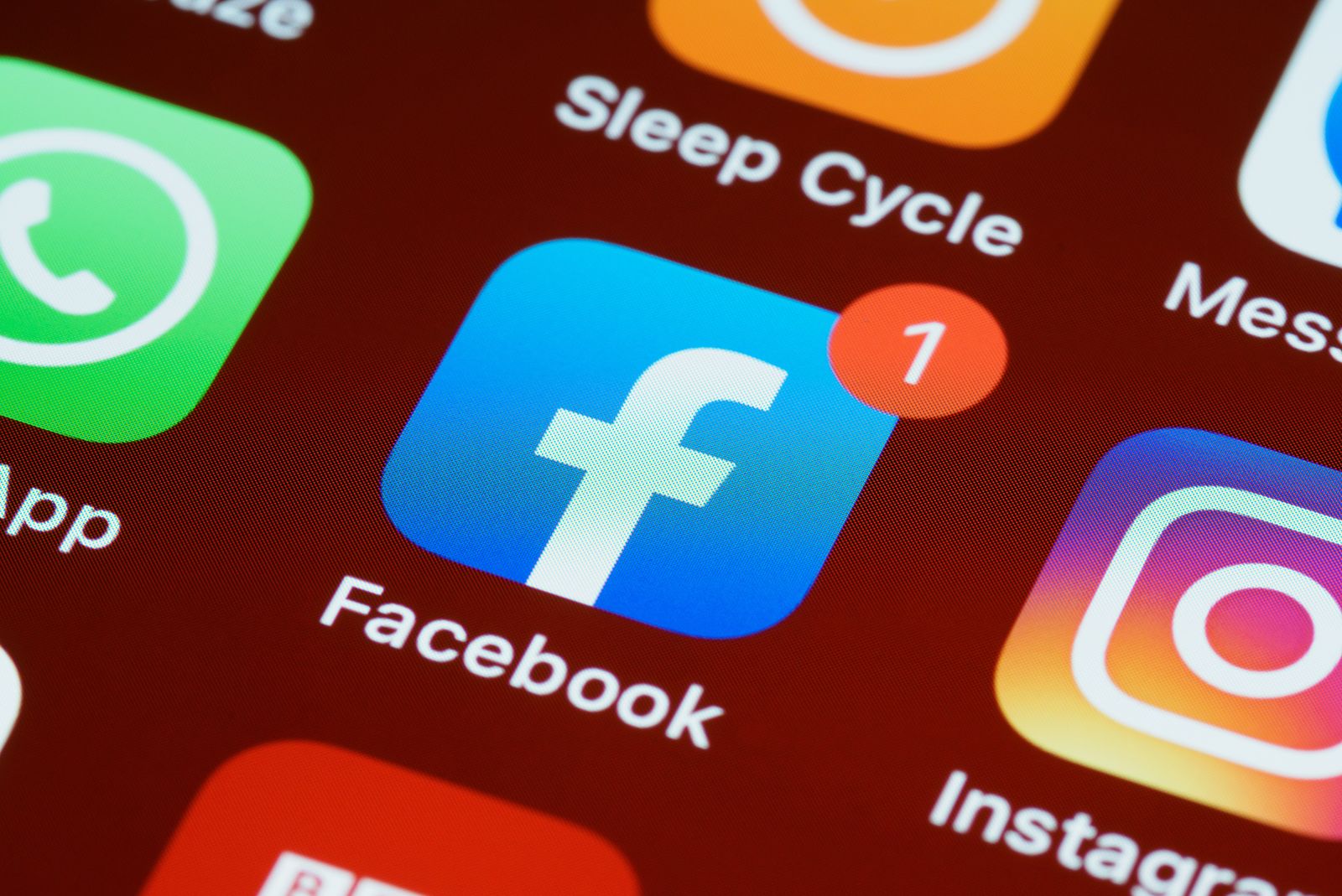 Facebook users warned about password-stealing apps photo 1