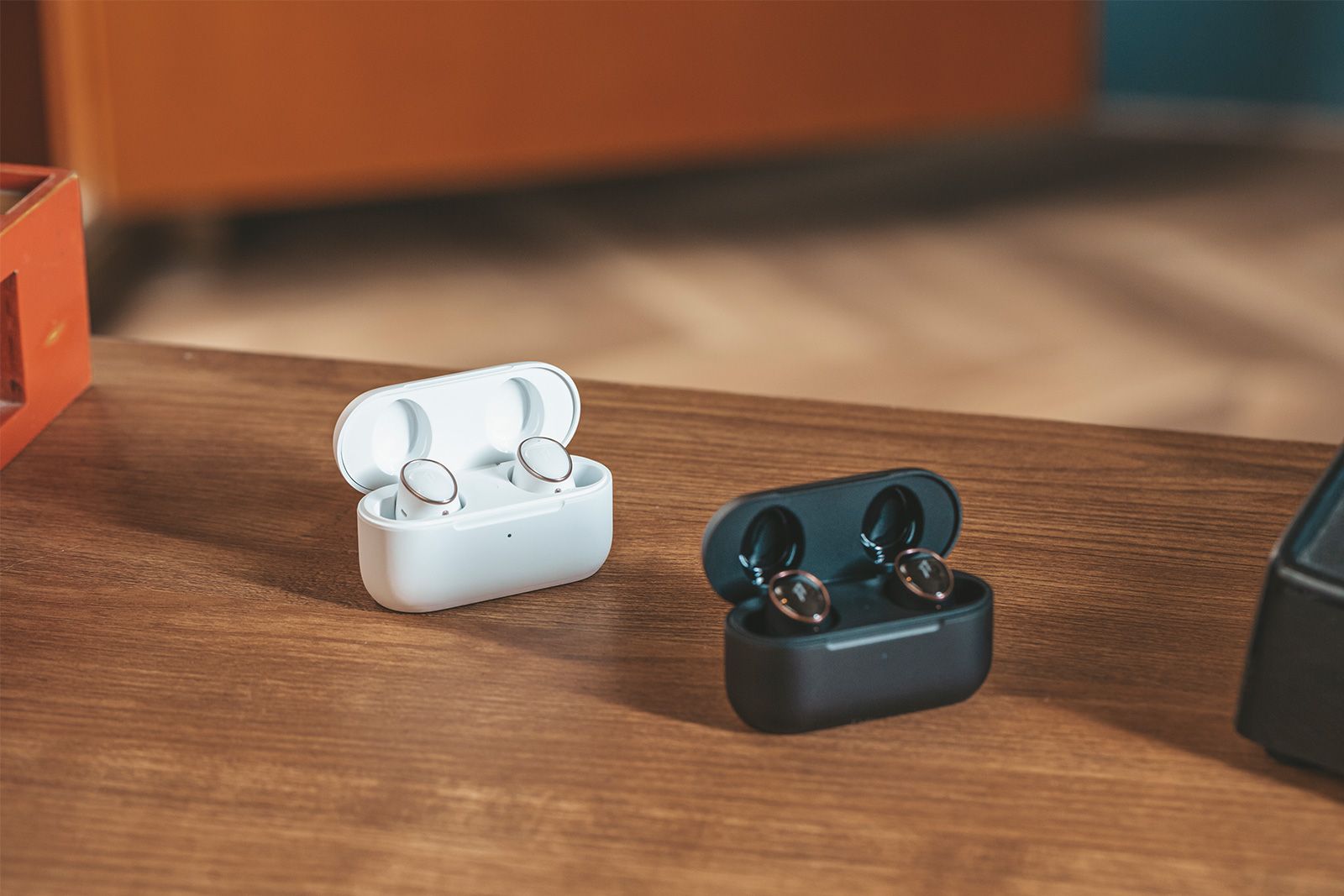 Unpacking the 1MORE EVO true wireless earbuds photo 4