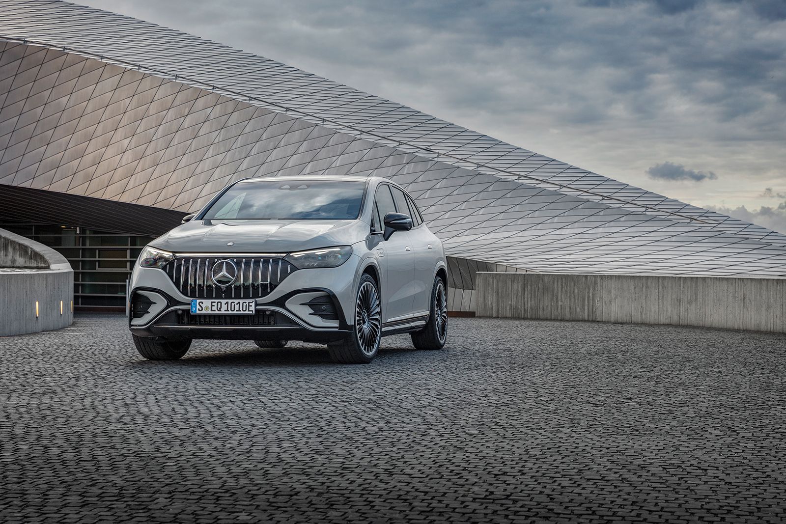 Mercedes-Benz reveals EQE SUV and it's in a class of its own photo 3