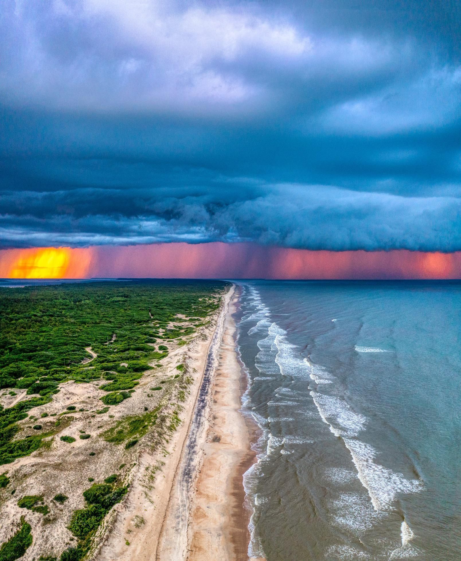 These Redditors are sharing incredible photos of wonderful weather phenomena photo 14