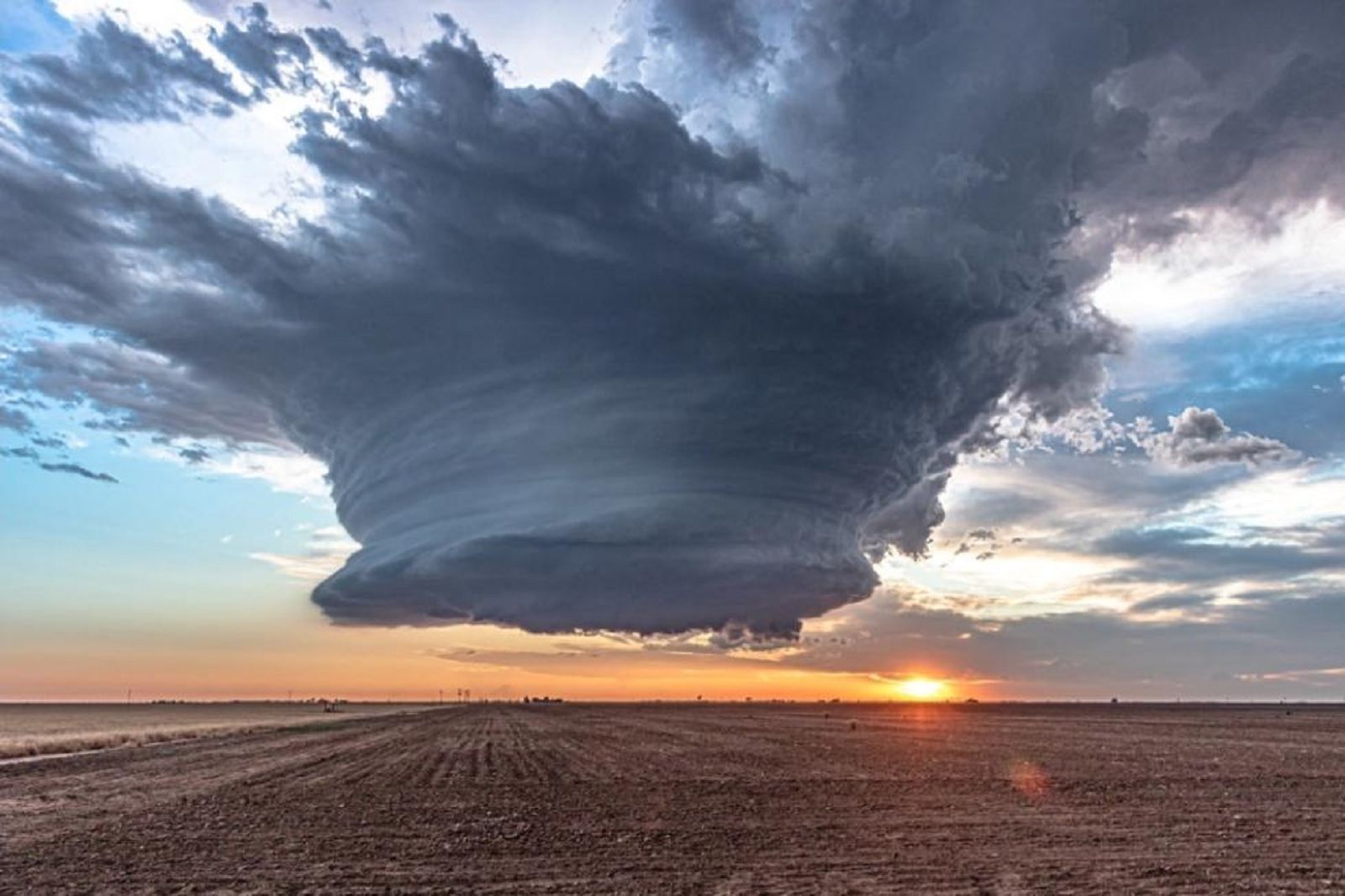 These Redditors are sharing incredible photos of wonderful weather phenomena photo 7