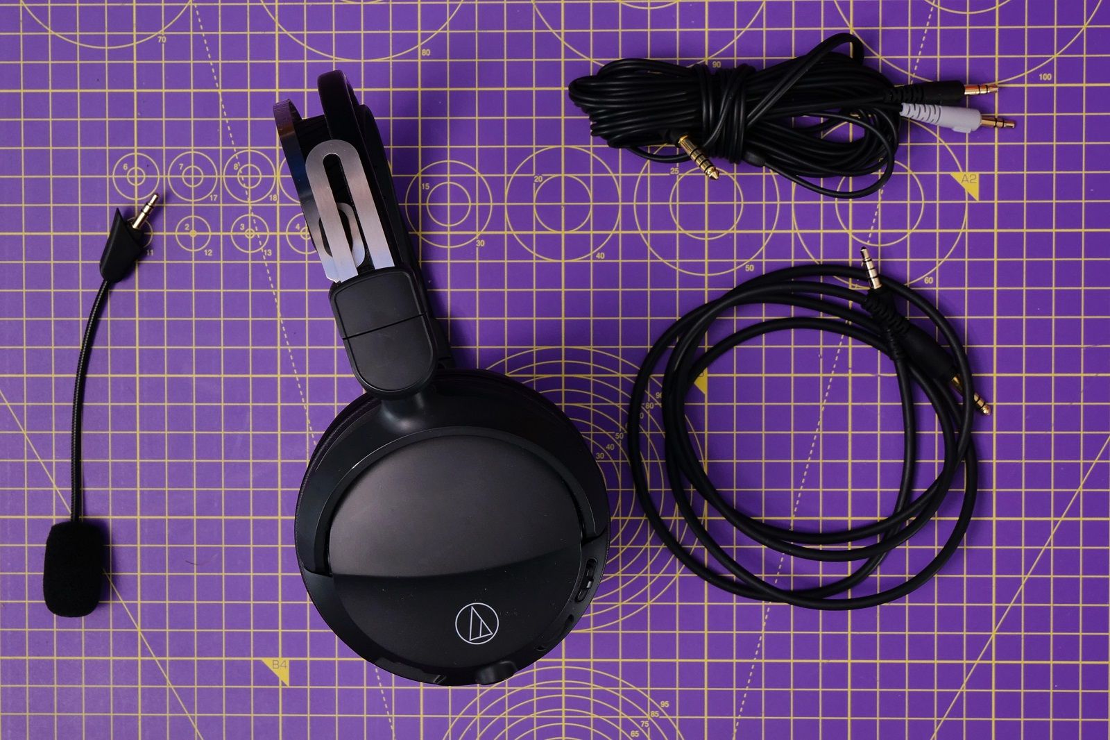 Audio-Technica ATH-GDL3 closed-back gaming headset review photo 12