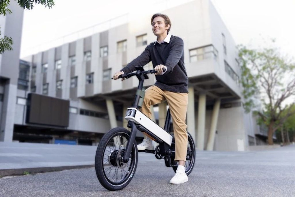 Acer ebii e-bike with person riding