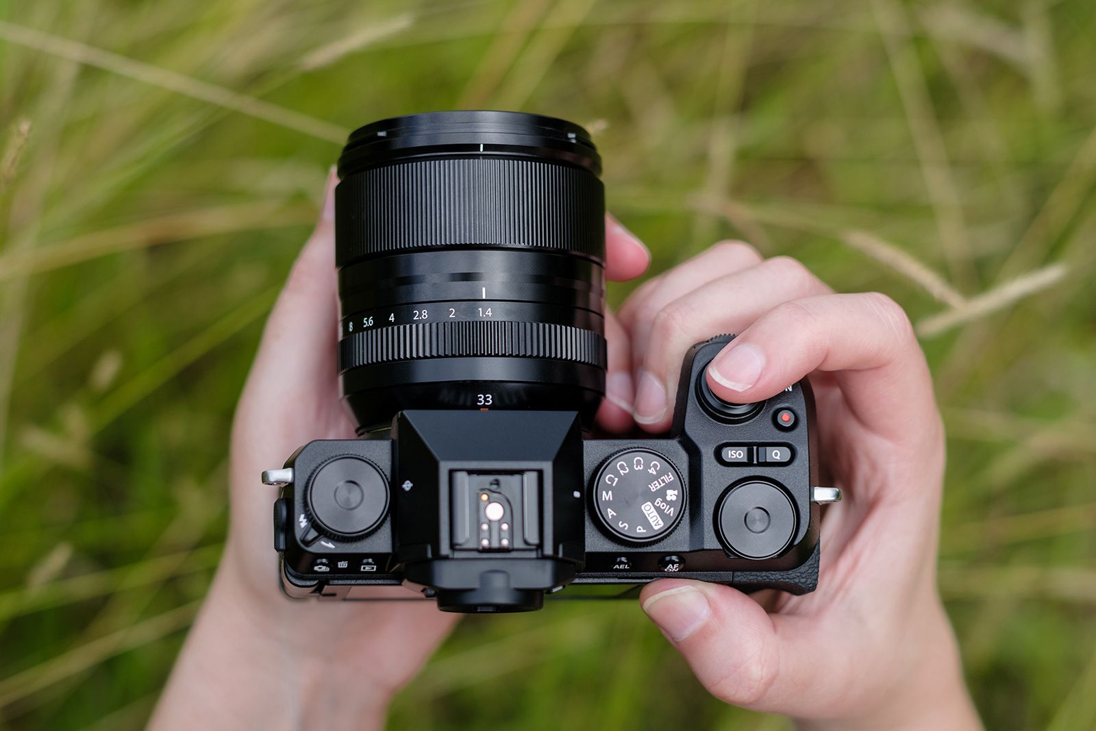 Fujifilm X-S20 vs X-T5 - The 10 Main Differences - Mirrorless Comparison