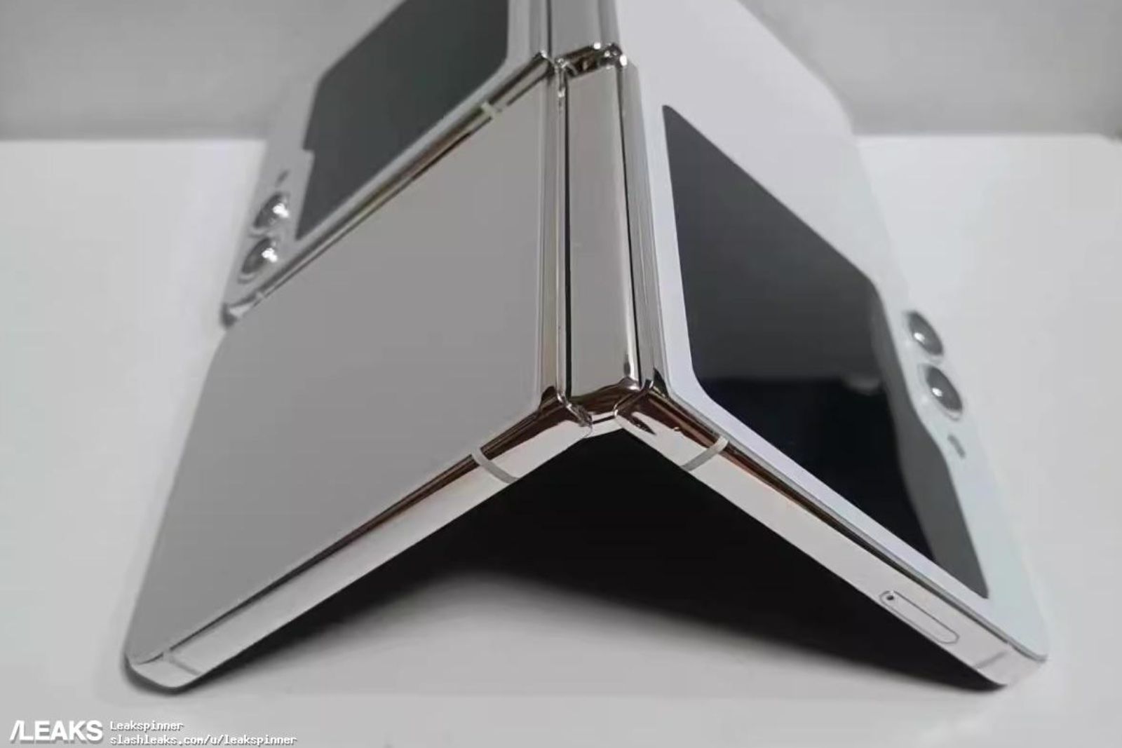 Se filtran nuevas fotos de los Samsung Galaxy Z Flip5 y Fold 5 con sus  fundas
