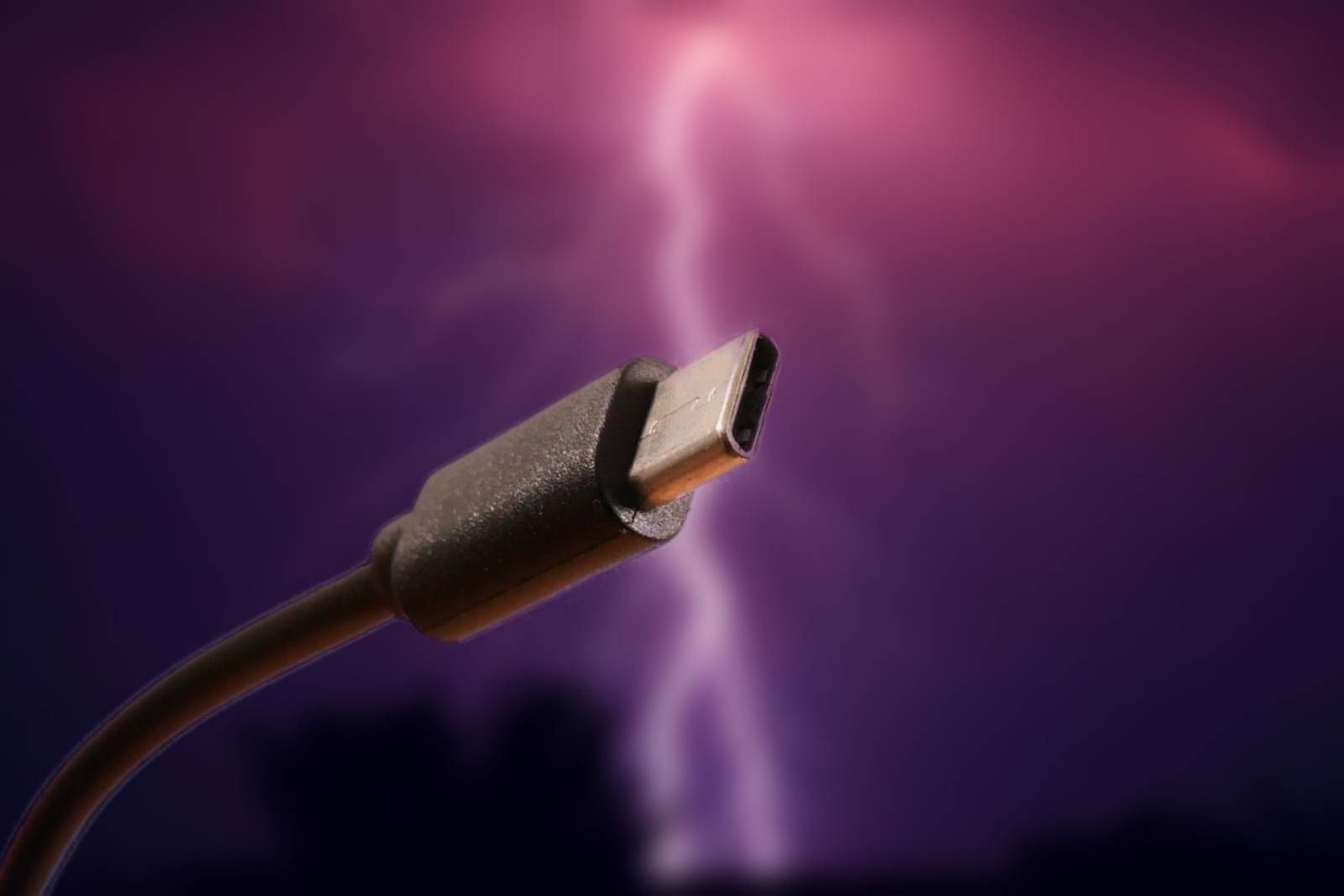 What is Thunderbolt 5 and how is it better?