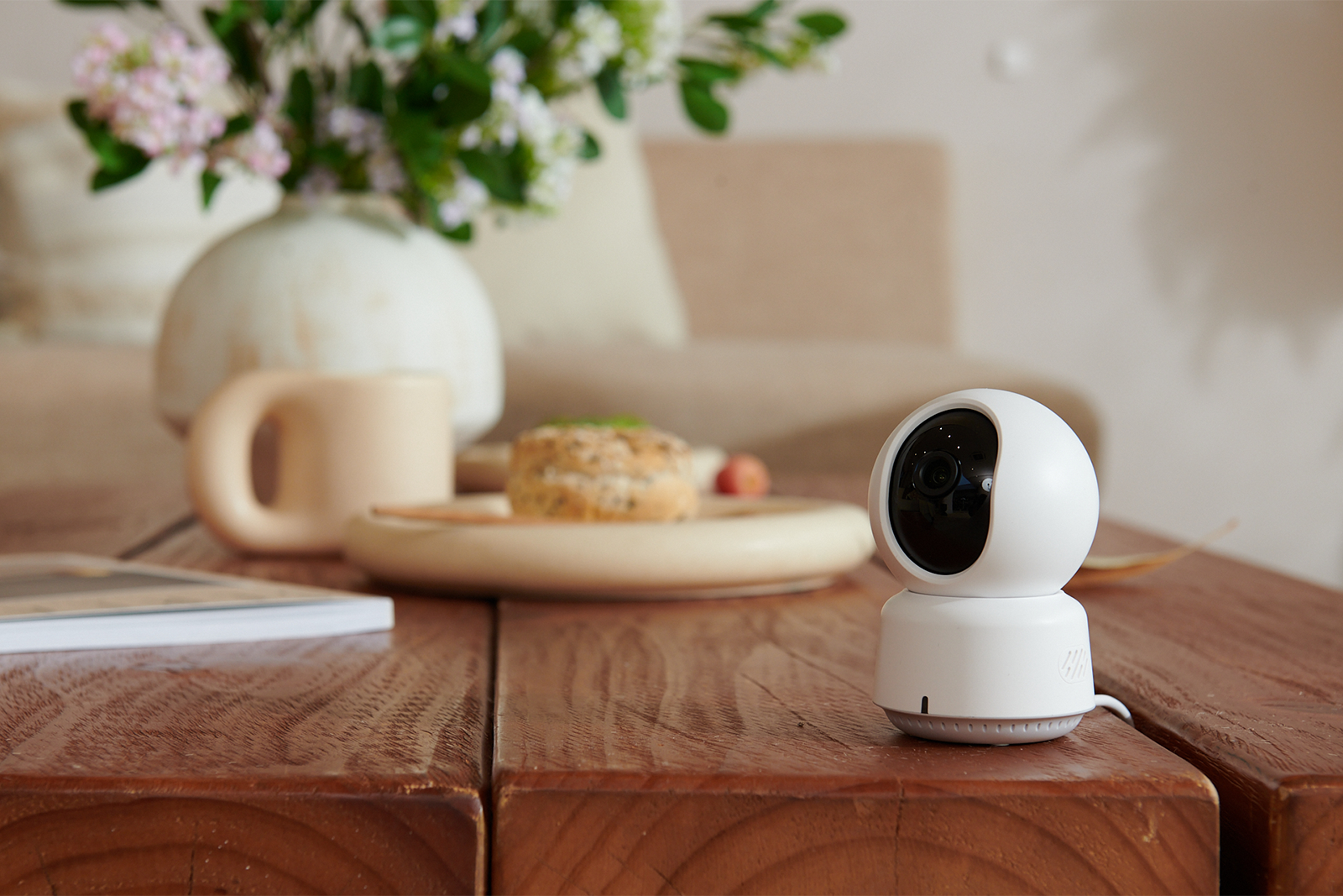 Add indoor security to your home with the Aqara Camera E1