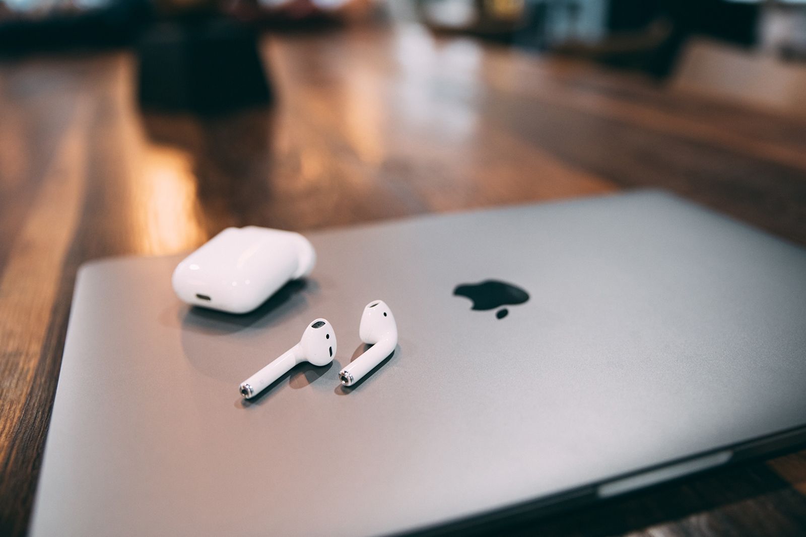 Connect two airpods online to macbook