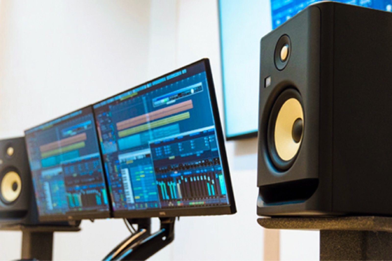 Monitors for music production 