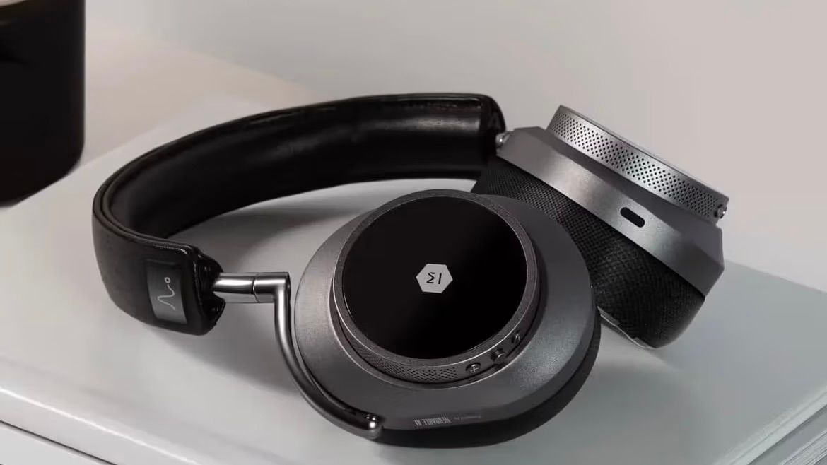 M&D MW75 headphones and Neurable 