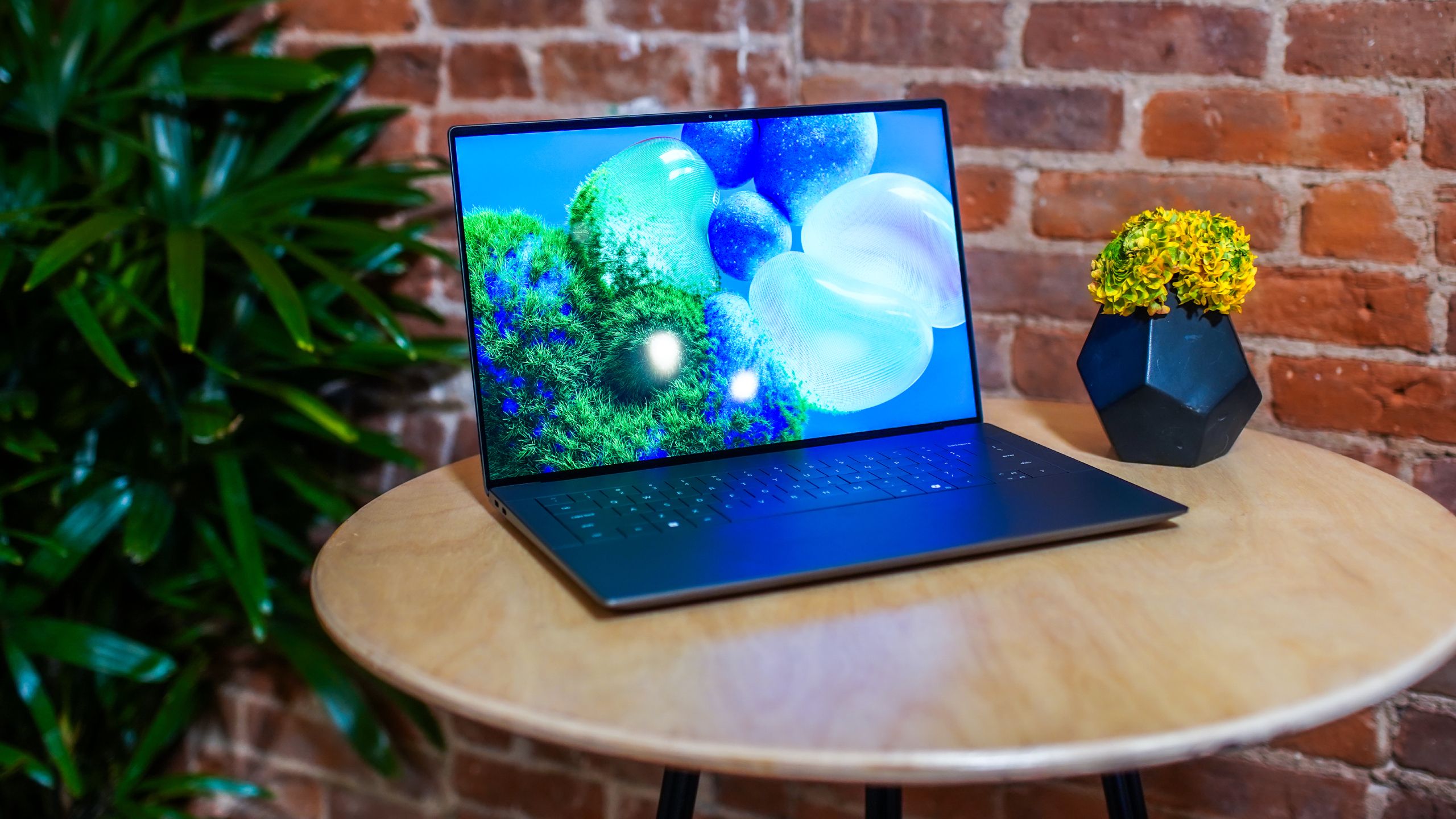 Dell’s newest XPS laptops are available to order right now