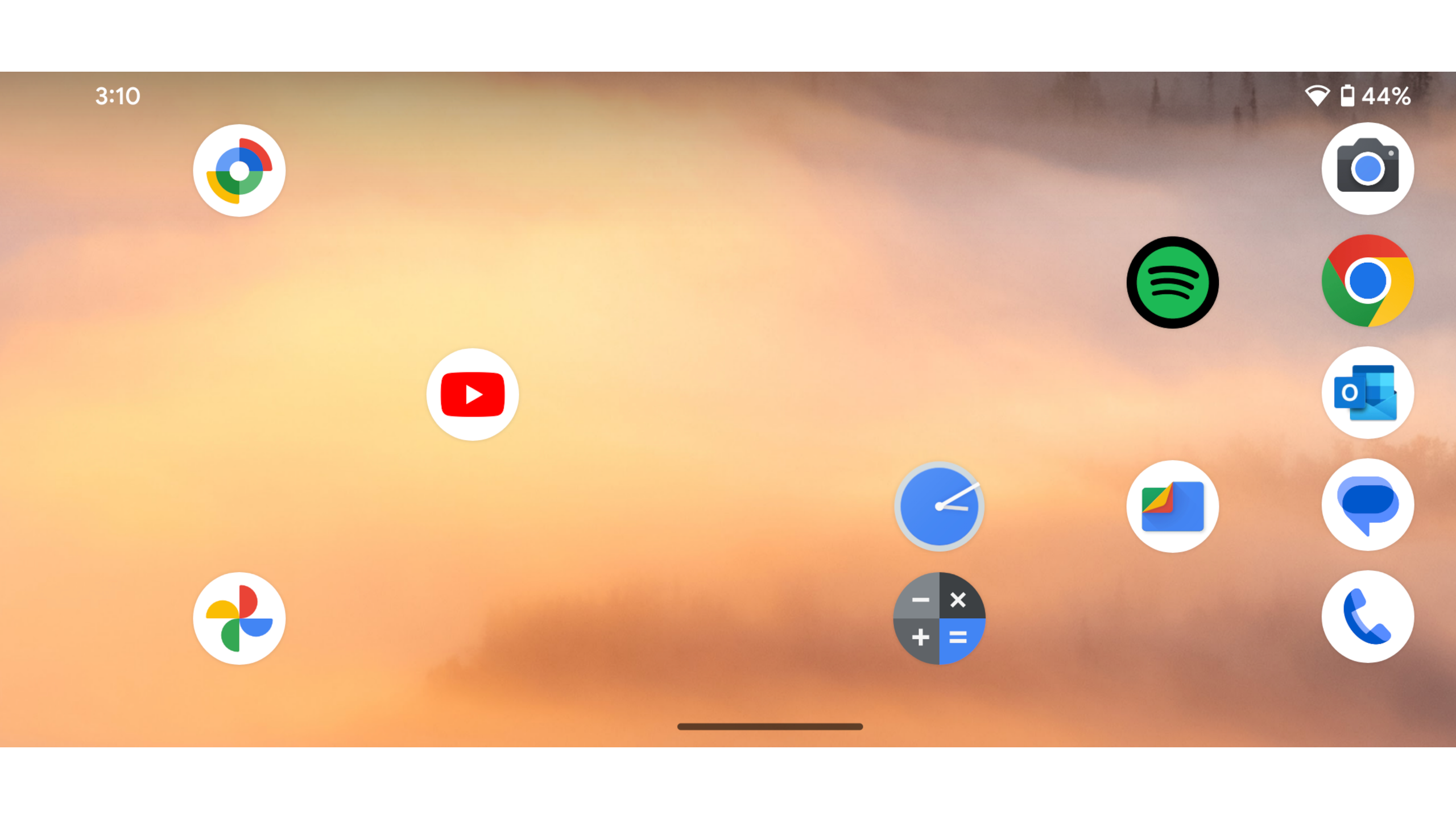 Android home-screen displaying app icons