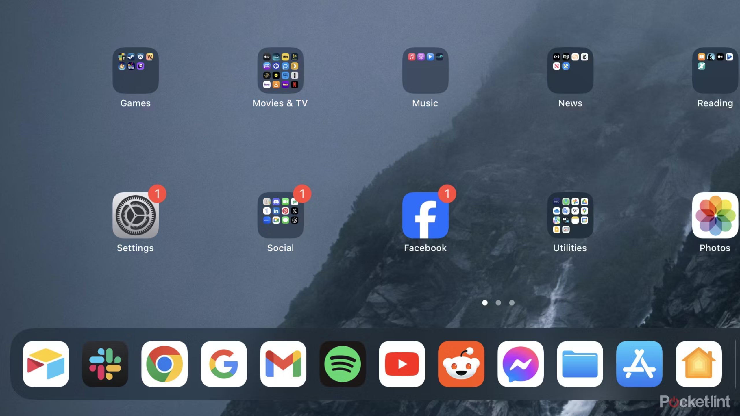 An image of various apps displayed on the dock of an iPadOS-17.