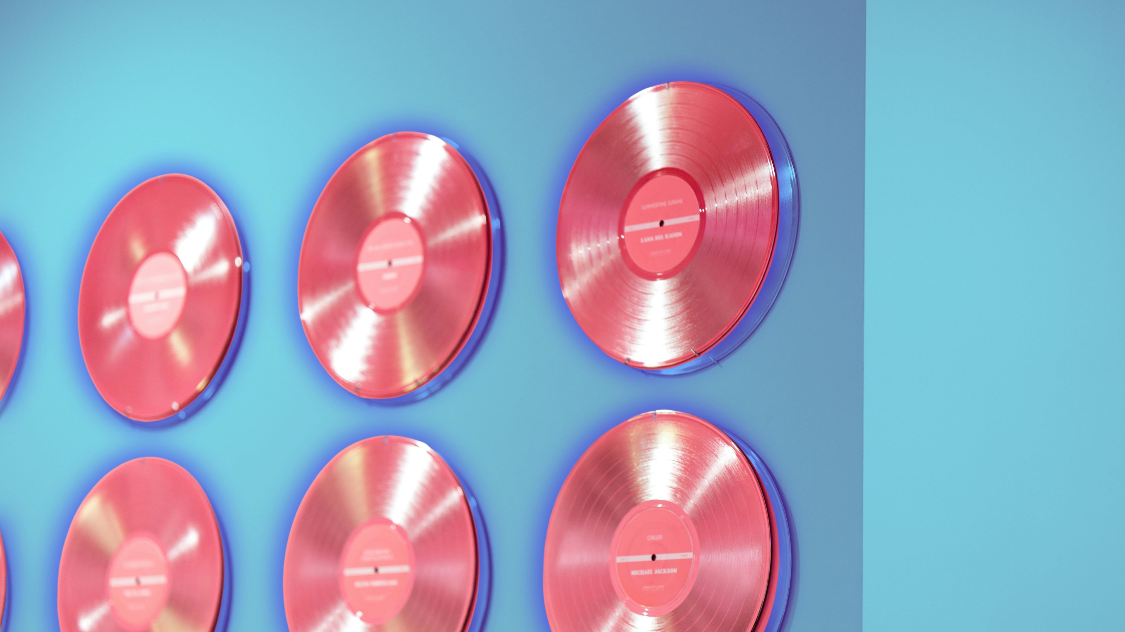Do CDs last longer than vinyl?
