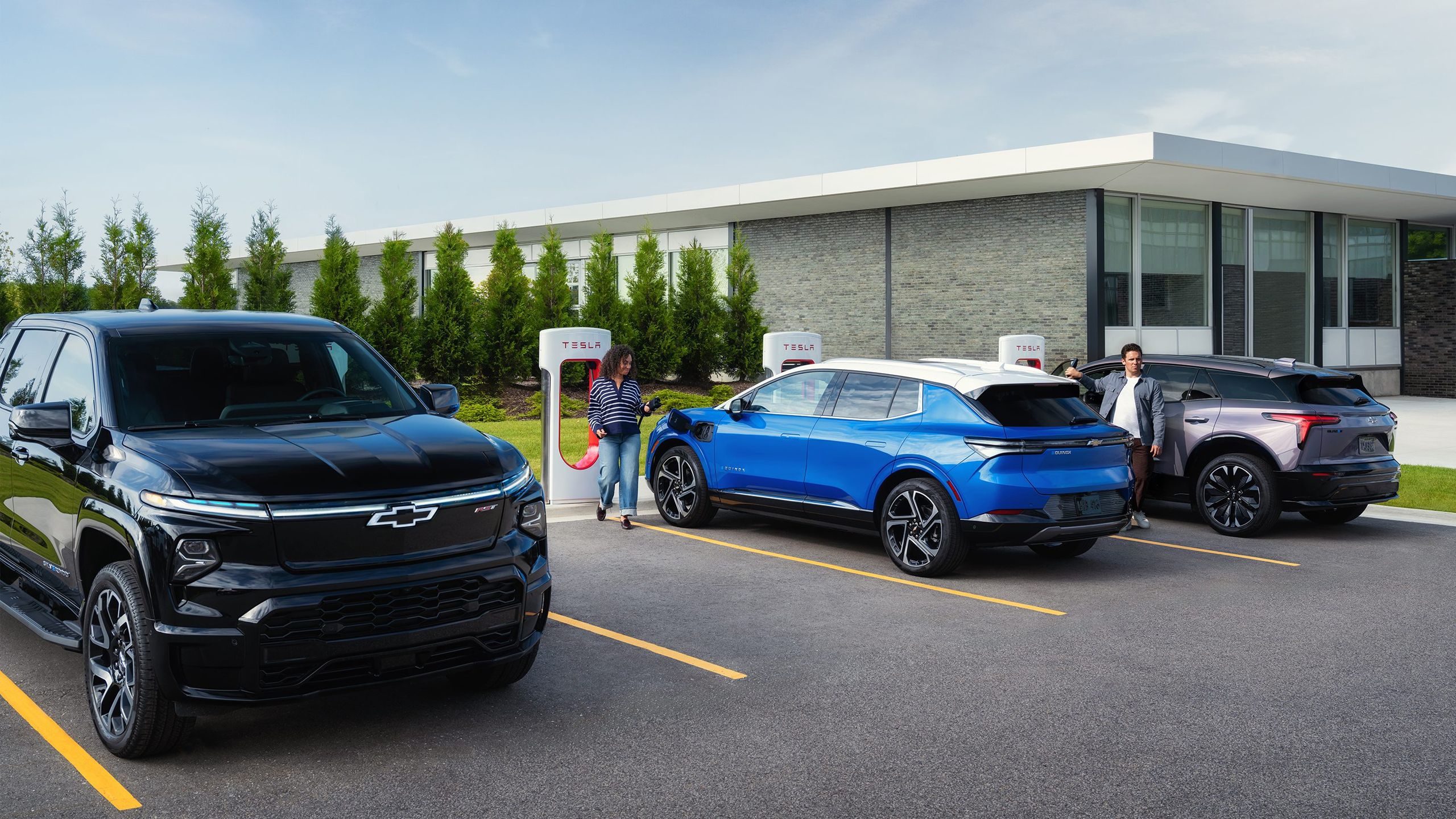 GM EVs can now charge at over 17,800 Tesla Superchargers