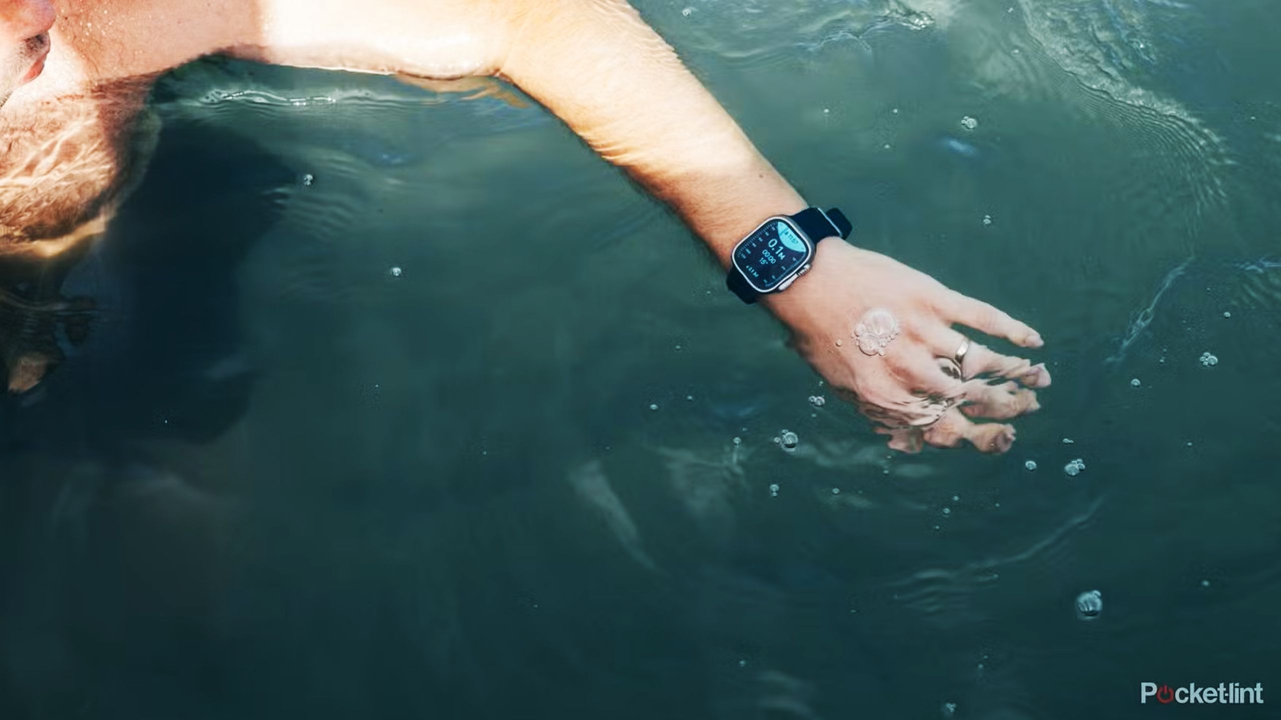 The Apple Watch Ultra 2's Depth app, triggered while swimming.