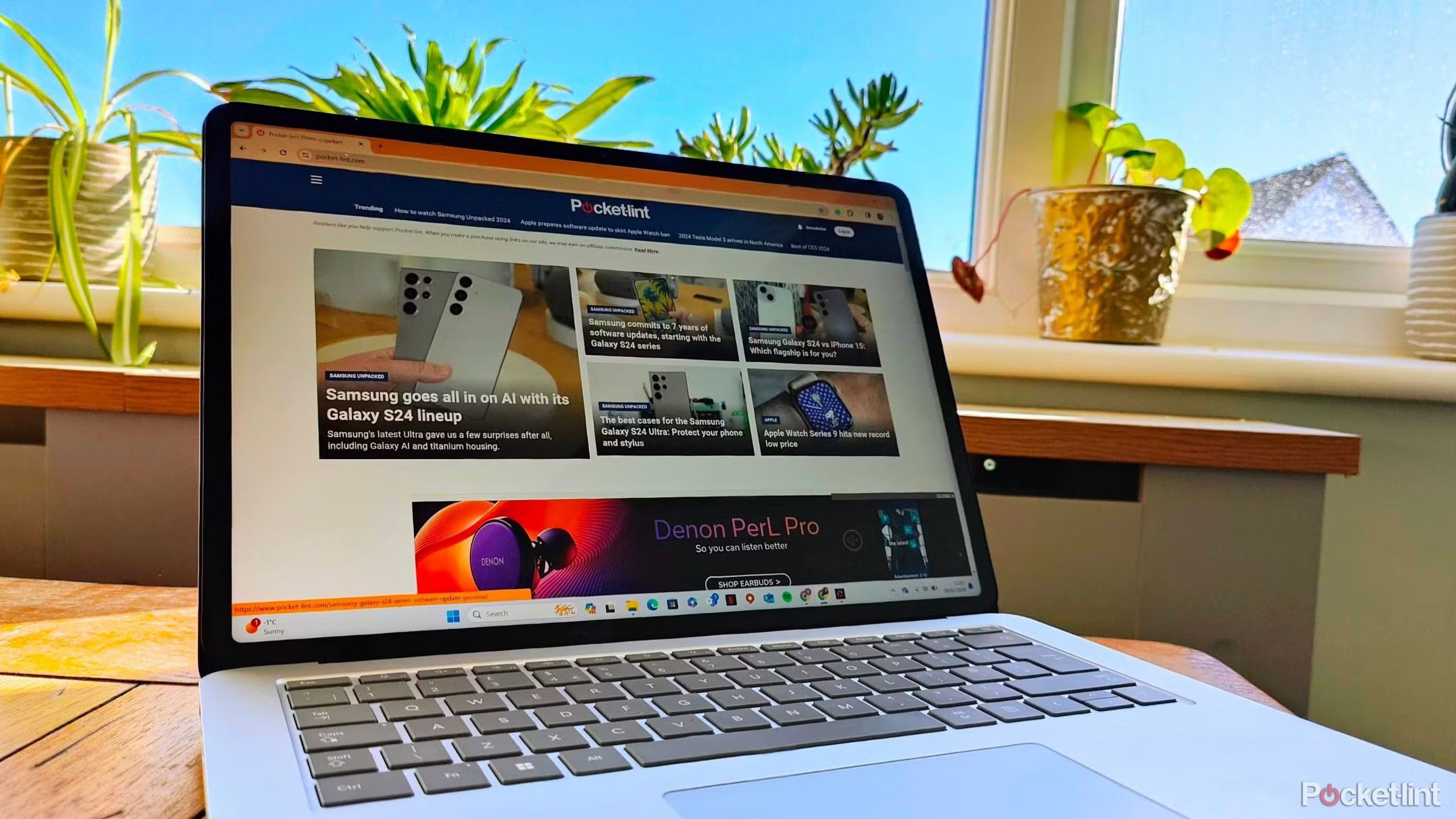 I take these essential laptop accessories on every business trip, and so should you