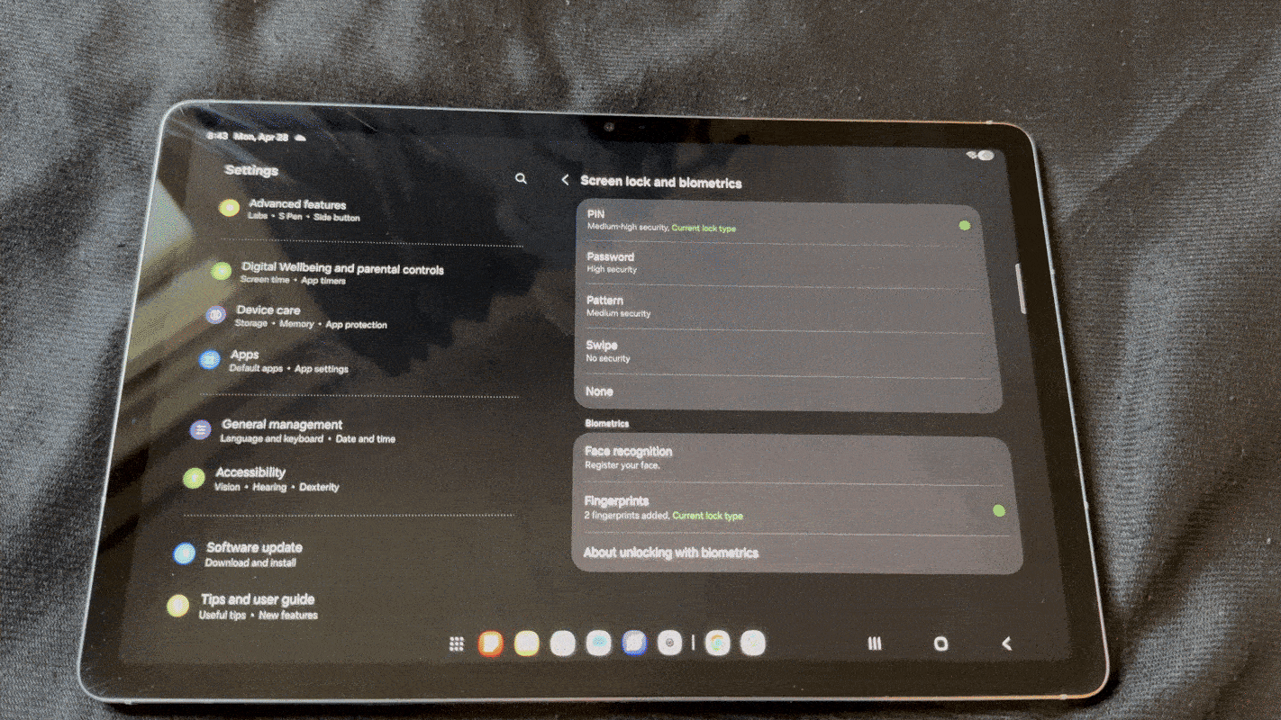 A GIF highlighting my Galaxy Tab S10 FE upon initiating face recognition.