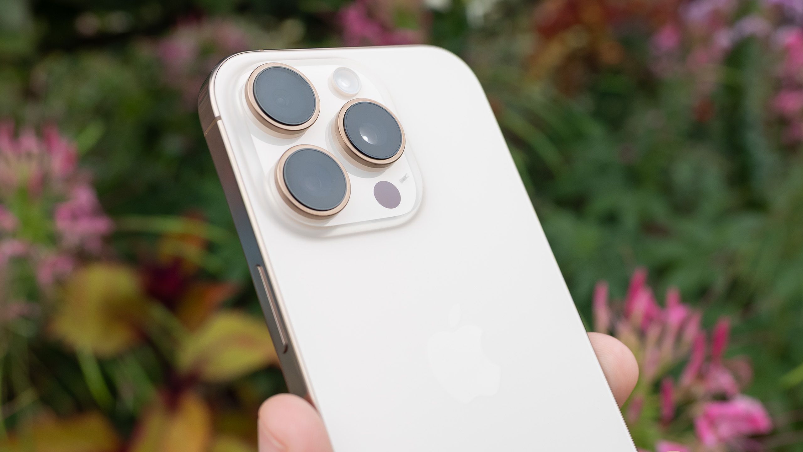 Apple says 82% of compatible iPhones are on iOS 18