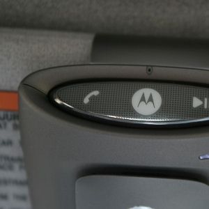 motorola t505 bluetooth in car speaker and digital fm transmitter image 1