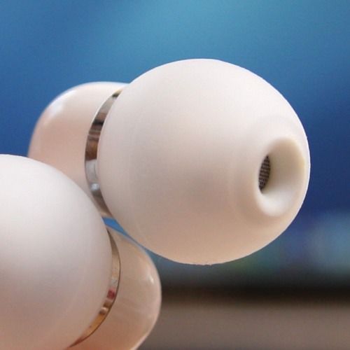 apple in ear headphones image 1