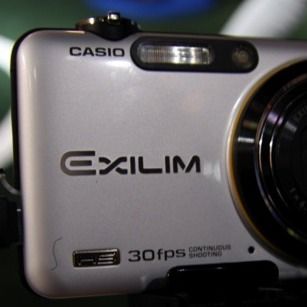 casio ex fc100 digital camera first look image 1