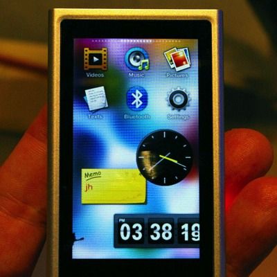 samsung p3 mp3 player first look image 1