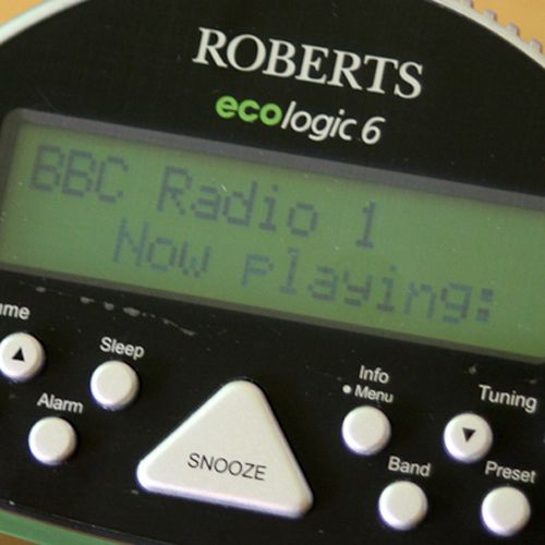roberts ecologic 6 dab clock radio image 1