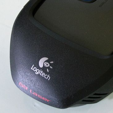 logitech g9 laser mouse image 1