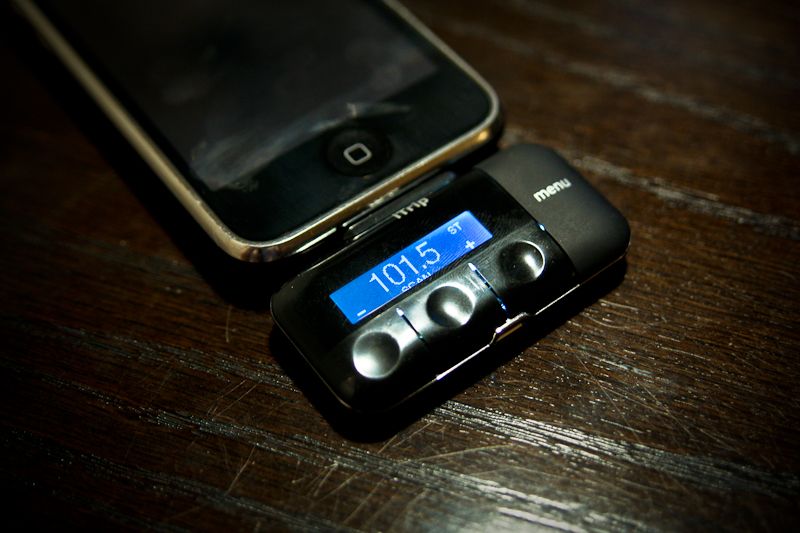 griffin itrip fm transmitter with iphone app image 1