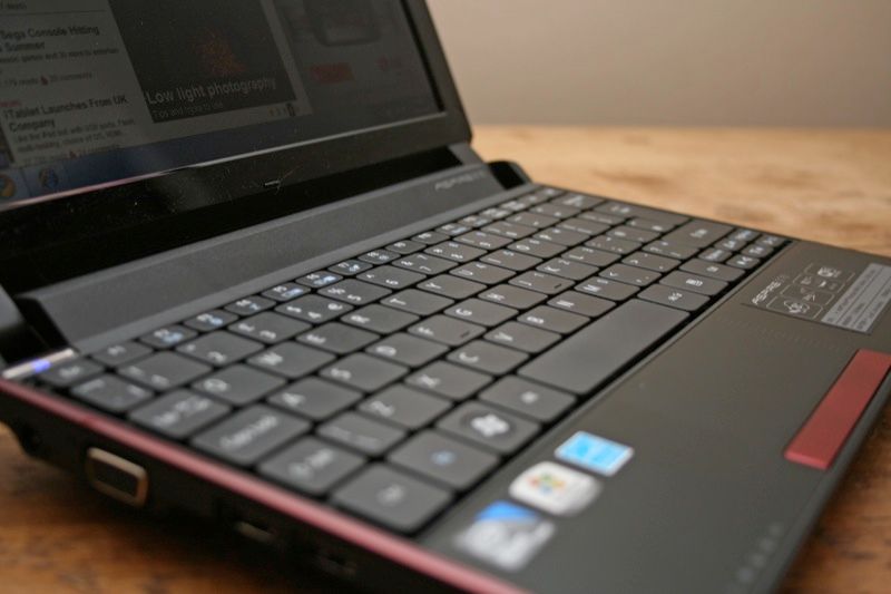 acer aspire one 532h notebook image 9