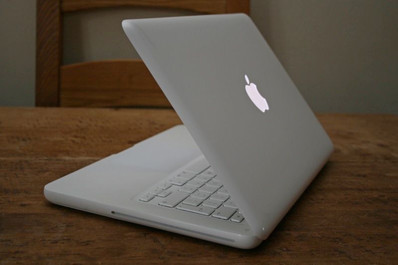 apple macbook white notebook image 1
