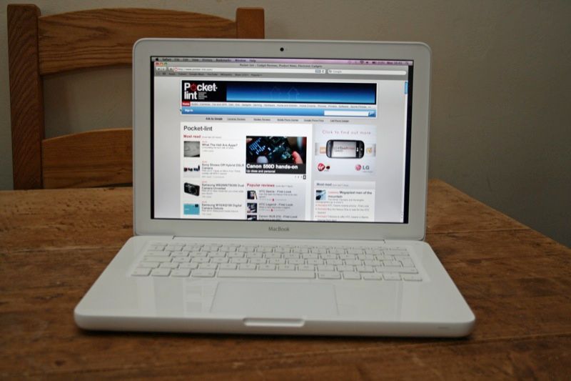 apple macbook white notebook image 2