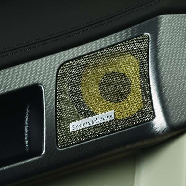 jaguar xf gets optional extra bowers and wilkins sound system image 1
