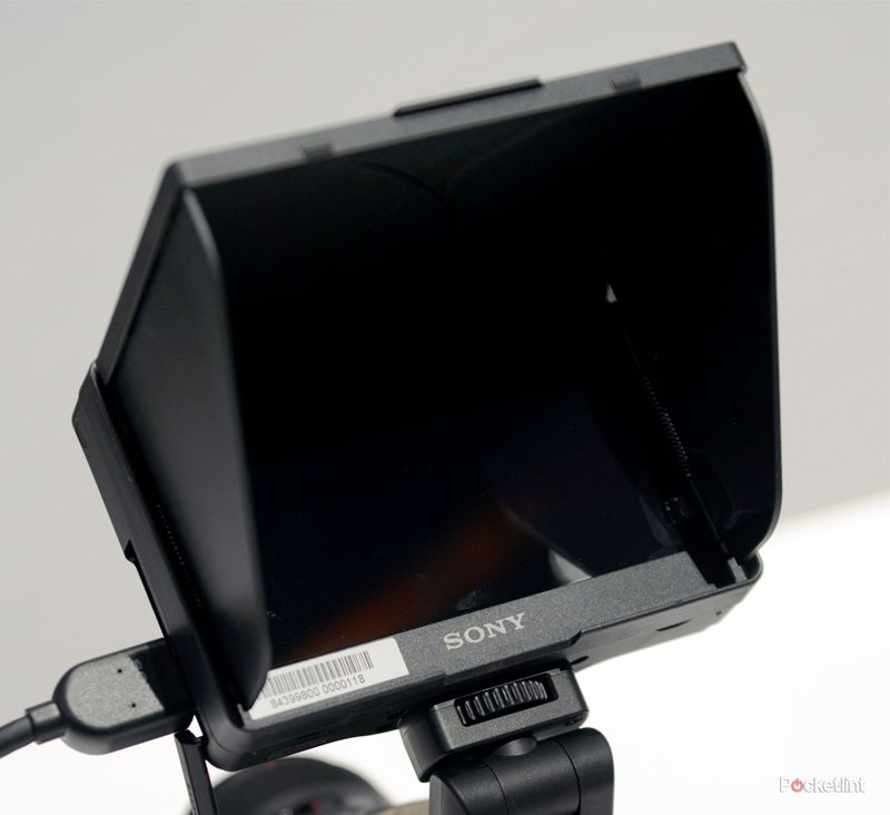 sony alpha clm v55 movie monitor hands on  image 1