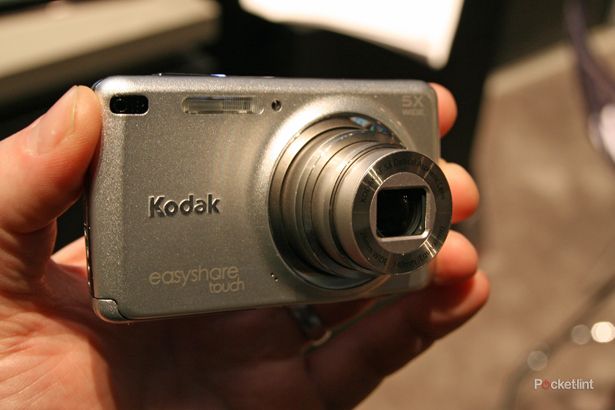kodak easyshare touch and mini hands on image 1