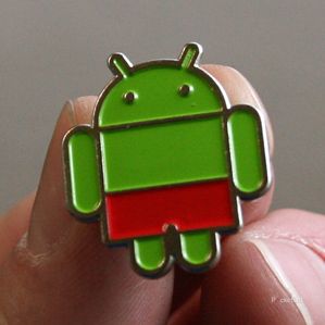 limited edition android pin badges 86 to collect  image 1