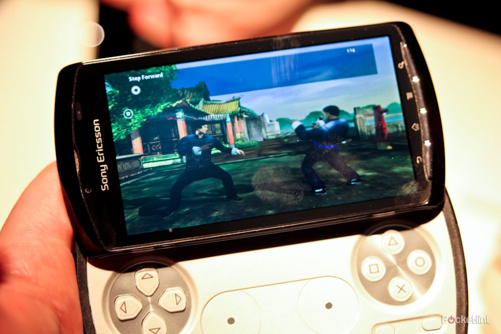 sony ericsson xperia play the first five games image 5