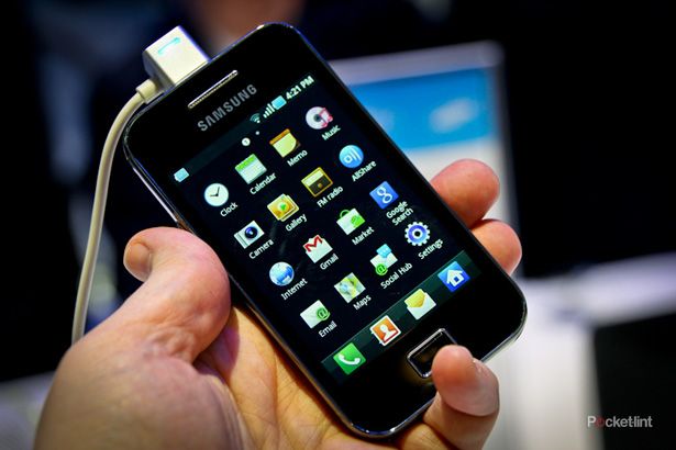 samsung galaxy ace hands on image 1