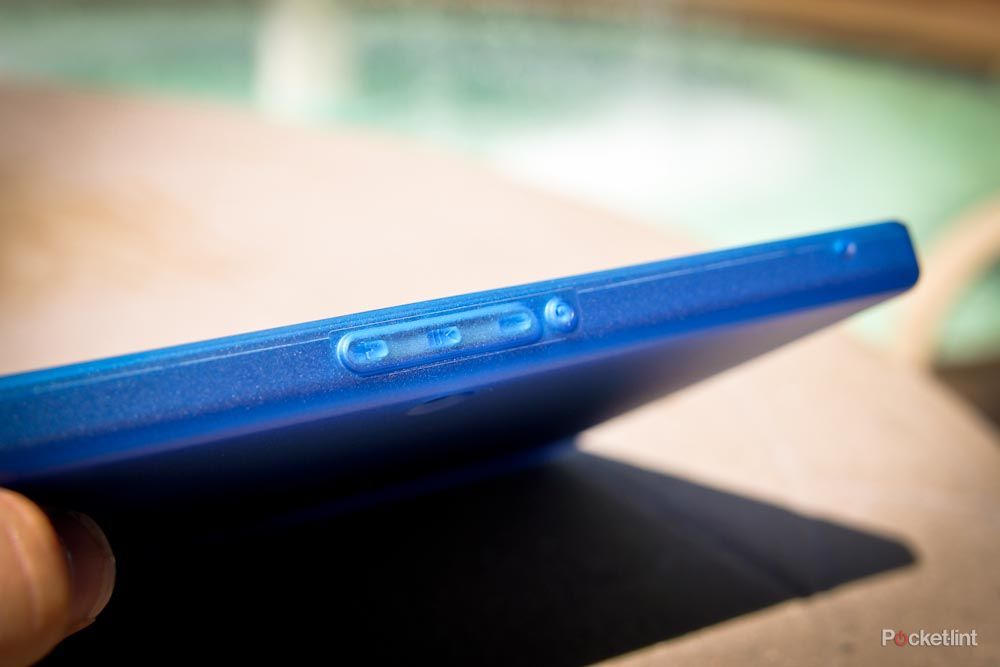 best blackberry playbook cases hands on round up image 7