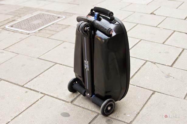 fly through the airport with samsonite scooter luggage image 1
