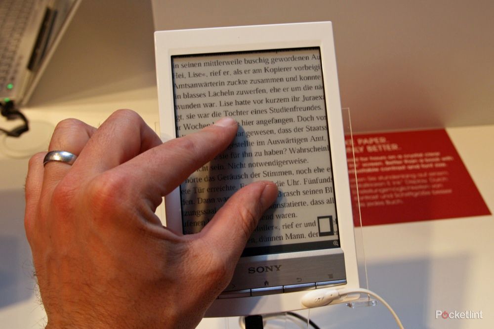 sony reader wi fi pictures and hands on image 9