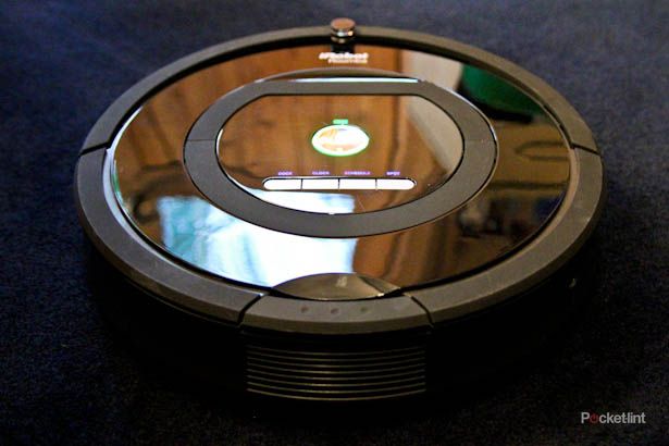 irobot roomba 770 vacuum cleaning robot pictures and hands on image 1