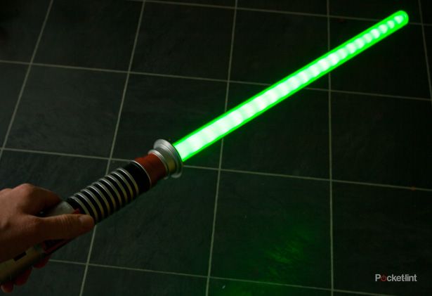 ultimate fx lightsaber pictures and hands on image 1