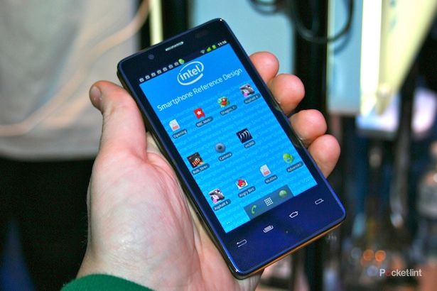 intel medfield atom android smartphone pictures and hands on image 1