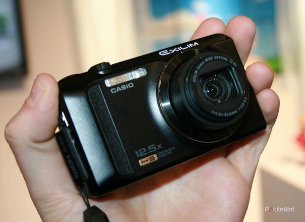 casio exilim ex zr200 pictures and hands on  image 1