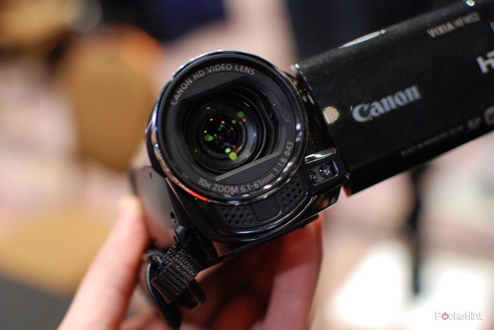 canon legria hfm52 camcorder pictures and hands on image 1