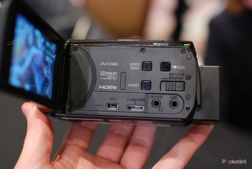 canon legria hfm52 camcorder pictures and hands on image 8